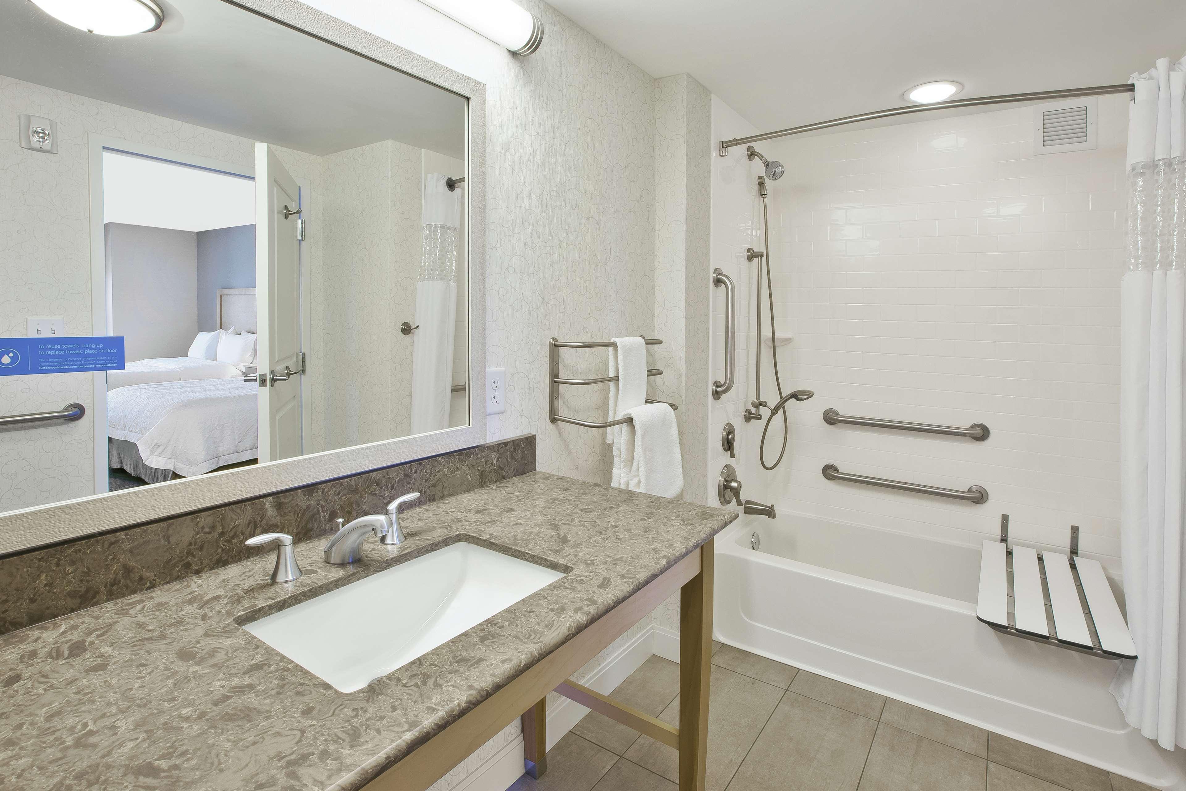 Hampton Hotel 3*